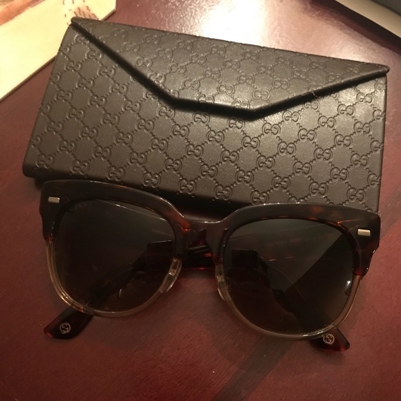 Gucci Accessories - Gucci sunglasses w/ folding case Authentic